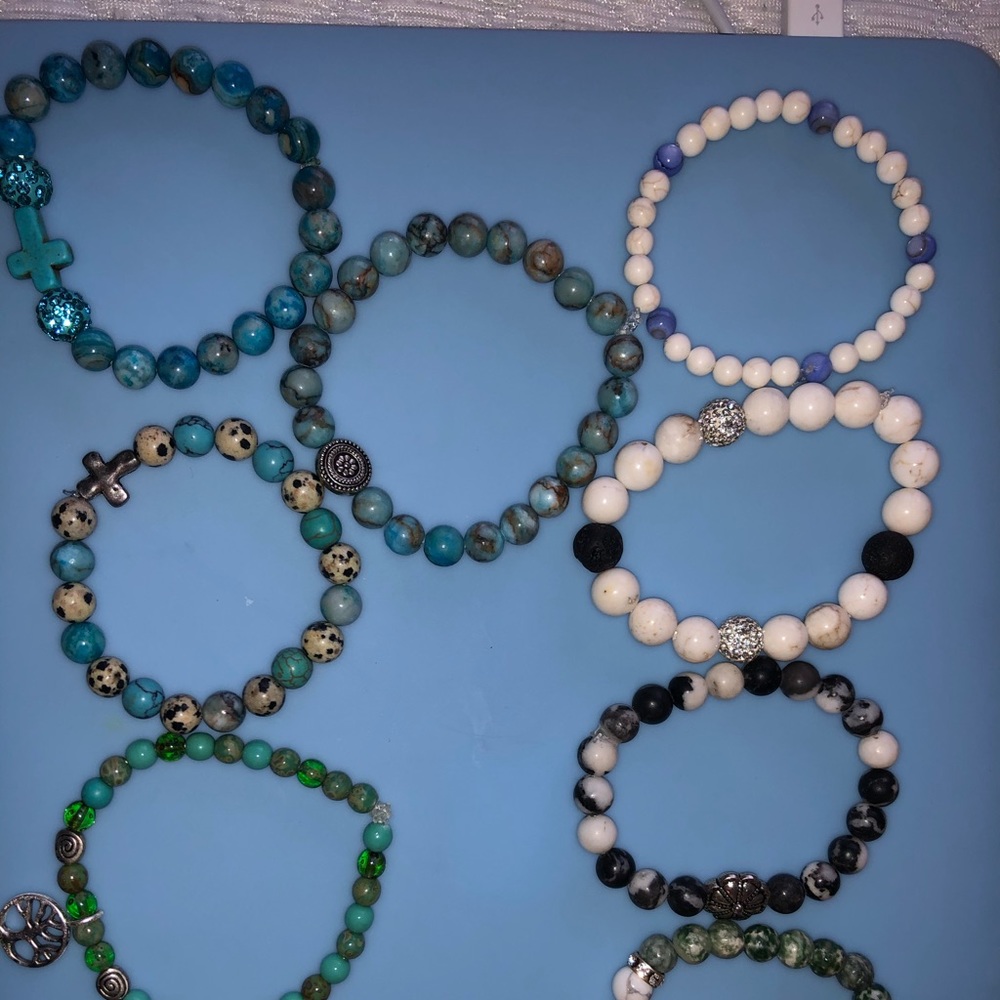 Bracelets - Picture 3 of 8